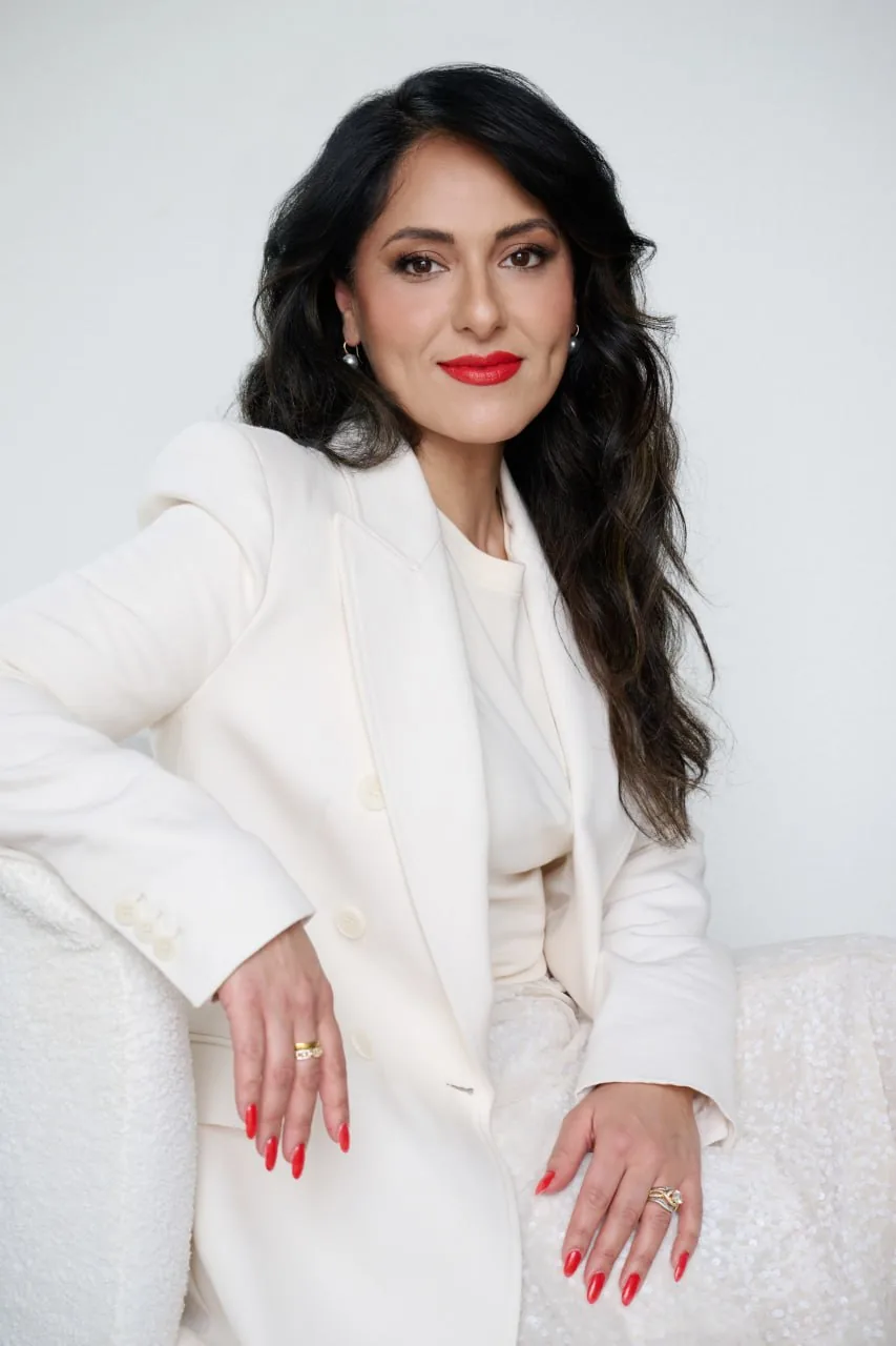 Mina Azarian, Perth image consultant, leading a full style transformation
